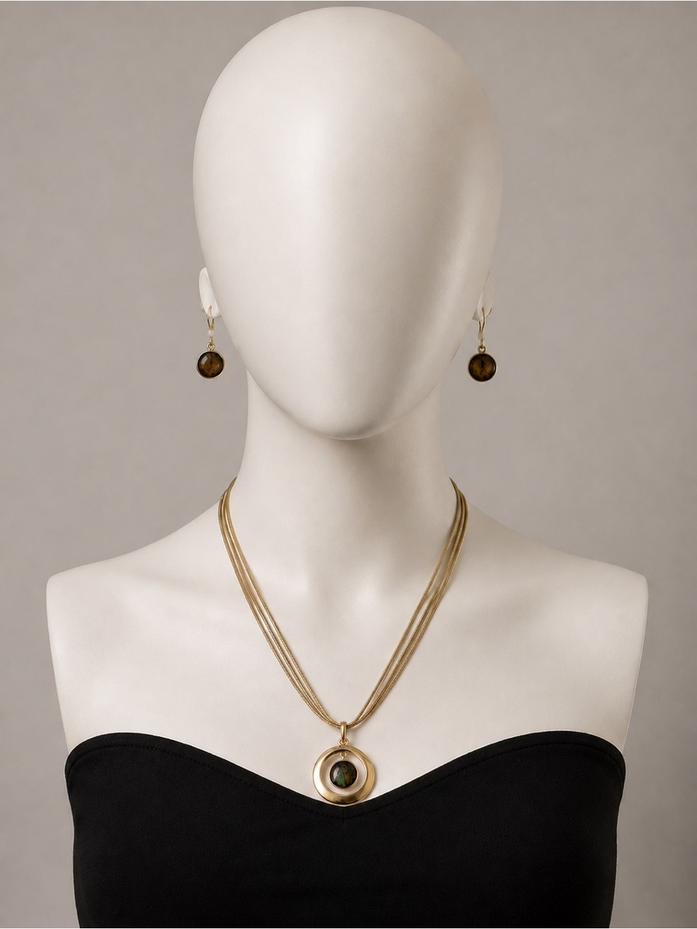 Gold Toned Necklace and Earrings Set by Mix It New in Box